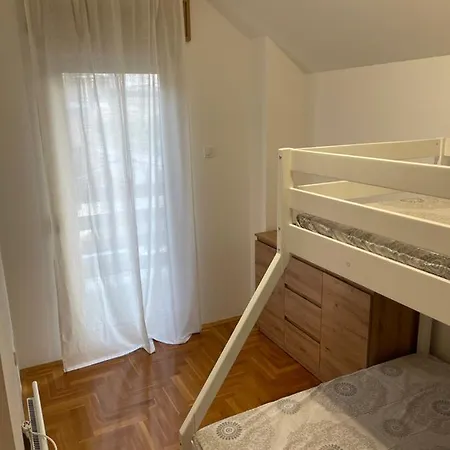 12 Jelena Anzujska Apartman *