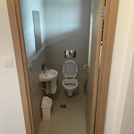 12 Jelena Anzujska Apartman *