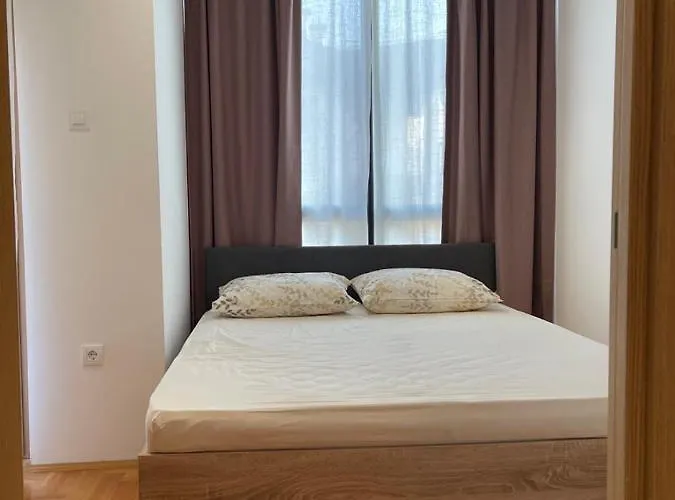 12 Jelena Anzujska Ζλάτιμπορ